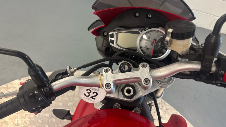 Triumph Street Triple R (12MY)